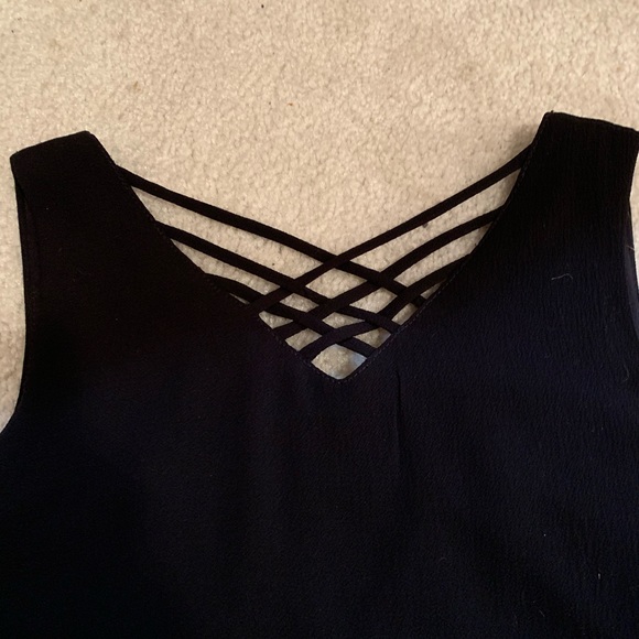 Black Sally Miller Flowy criss cross dress - Picture 2 of 2